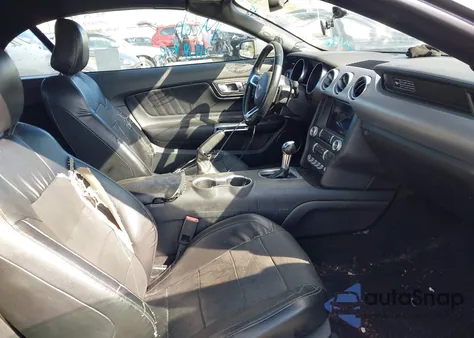 2020 Ford Mustang Ecoboost Premium z USA, uszkodzony, nr VIN 1FATP8UH8L5138728